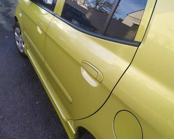 Зеленый Киа Пиканто, объемом двигателя 1.1 л и пробегом 150 тыс. км за 4200 $, фото 3 на Automoto.ua