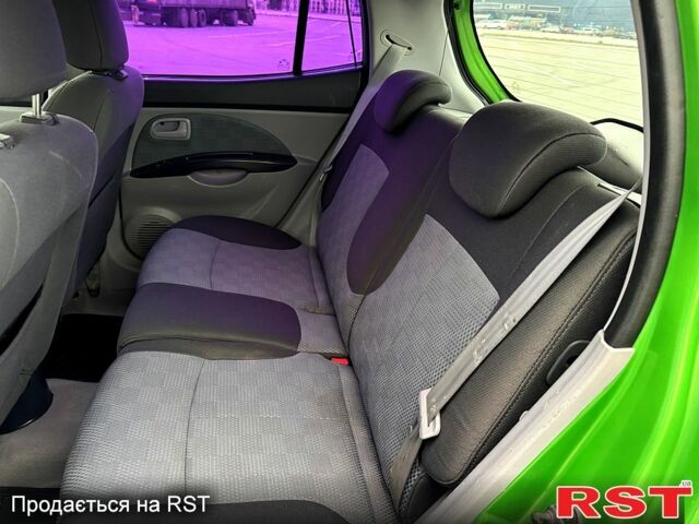 Зелений Кіа Піканто, об'ємом двигуна 1.1 л та пробігом 117 тис. км за 5750 $, фото 7 на Automoto.ua