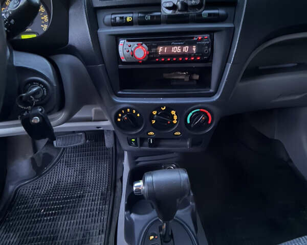 Кіа Піканто 2007 у Львові на Automoto.ua Зелений Кіа Піканто, об'ємом двигуна 1.1 л та пробігом 180 тис. км за 4250 $, фото 26 на Automoto.ua