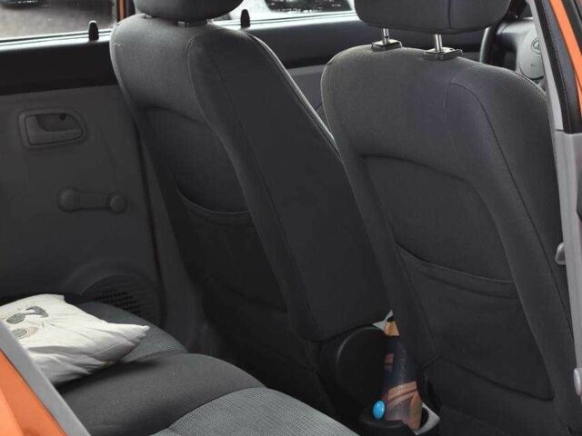 Киа Пиканто 2004 в Кривом Роге на Automoto.ua Оранжевый Киа Пиканто, объемом двигателя 1.1 л и пробегом 190 тыс. км за 4350 $, фото 16 на Automoto.ua