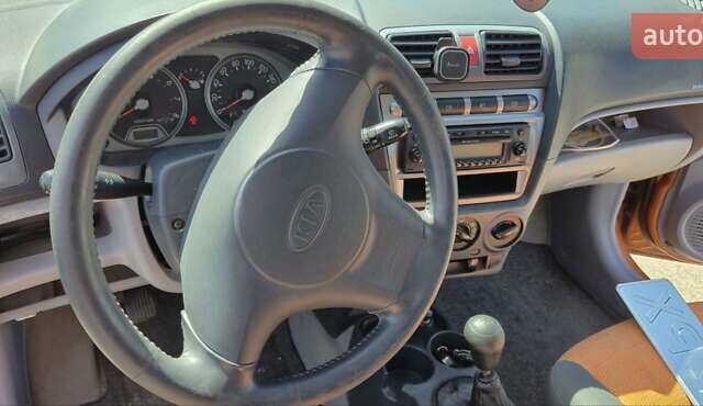 Киа Пиканто 2005 в Киеве на Automoto.ua Оранжевый Киа Пиканто, объемом двигателя 1.09 л и пробегом 128 тыс. км за 4400 $, фото 3 на Automoto.ua