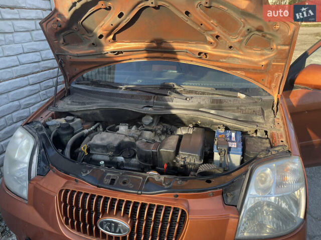 Помаранчевий Кіа Піканто, об'ємом двигуна 1.1 л та пробігом 240 тис. км за 1500 $, фото 5 на Automoto.ua