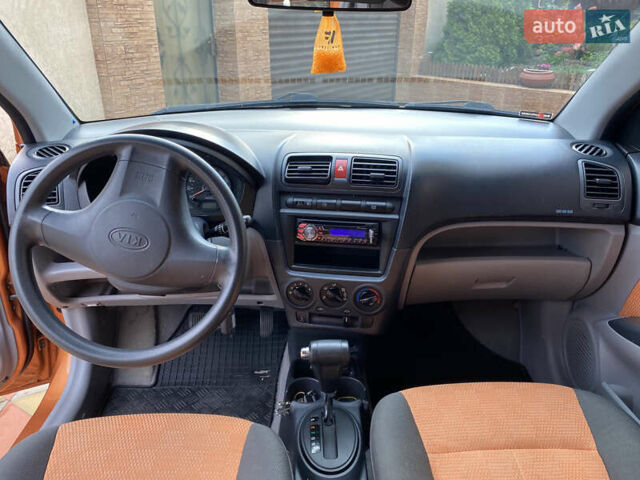 Кіа Піканто 2006 у Одесі на Automoto.ua Помаранчевий Кіа Піканто, об'ємом двигуна 1.1 л та пробігом 123 тис. км за 5200 $, фото 14 на Automoto.ua