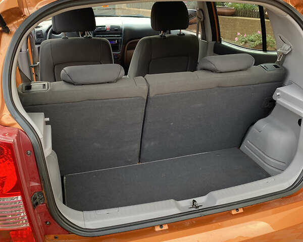 Кіа Піканто 2006 у Одесі на Automoto.ua Помаранчевий Кіа Піканто, об'ємом двигуна 1.1 л та пробігом 123 тис. км за 5200 $, фото 11 на Automoto.ua