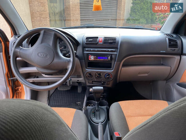 Кіа Піканто 2006 у Одесі на Automoto.ua Помаранчевий Кіа Піканто, об'ємом двигуна 1.1 л та пробігом 123 тис. км за 5200 $, фото 15 на Automoto.ua