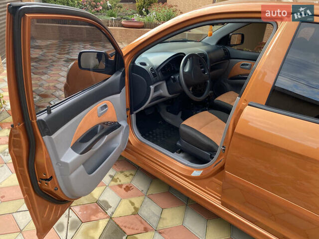Кіа Піканто 2006 у Одесі на Automoto.ua Помаранчевий Кіа Піканто, об'ємом двигуна 1.1 л та пробігом 123 тис. км за 5200 $, фото 7 на Automoto.ua