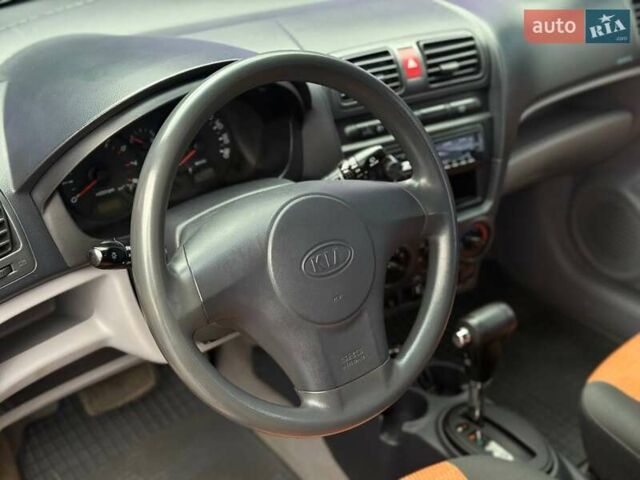 Помаранчевий Кіа Піканто, об'ємом двигуна 1.09 л та пробігом 174 тис. км за 4799 $, фото 7 на Automoto.ua