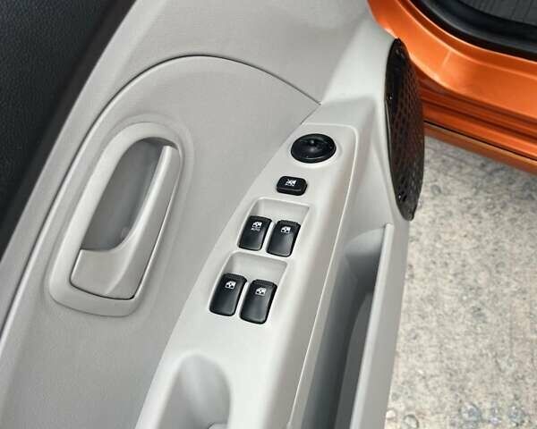 Оранжевый Киа Пиканто, объемом двигателя 1.09 л и пробегом 208 тыс. км за 5150 $, фото 24 на Automoto.ua