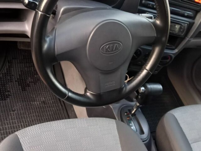 Оранжевый Киа Пиканто, объемом двигателя 1 л и пробегом 175 тыс. км за 4600 $, фото 5 на Automoto.ua