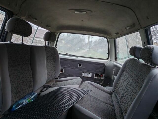 Білий Кіа Преджіо, об'ємом двигуна 2.7 л та пробігом 250 тис. км за 3550 $, фото 2 на Automoto.ua