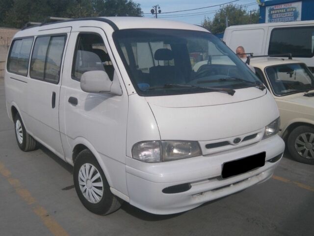 Белый Киа Преджио, объемом двигателя 3 л и пробегом 300 тыс. км за 1140 $, фото 1 на Automoto.ua