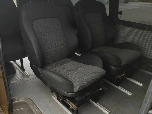 Жовтий Кіа Преджіо, об'ємом двигуна 2.5 л та пробігом 430 тис. км за 5100 $, фото 8 на Automoto.ua