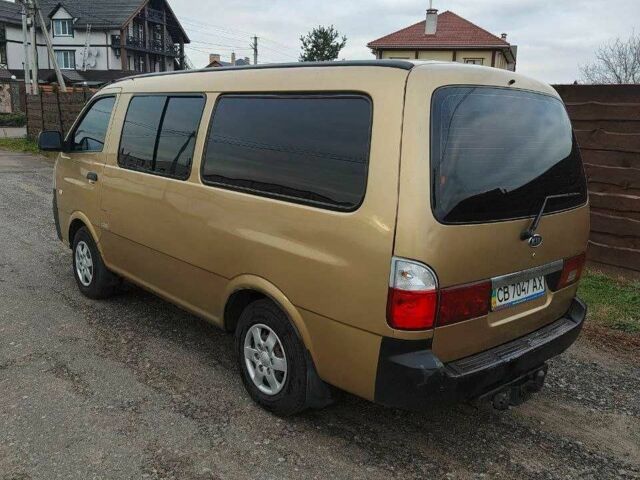 Жовтий Кіа Преджіо, об'ємом двигуна 2.5 л та пробігом 430 тис. км за 5100 $, фото 4 на Automoto.ua