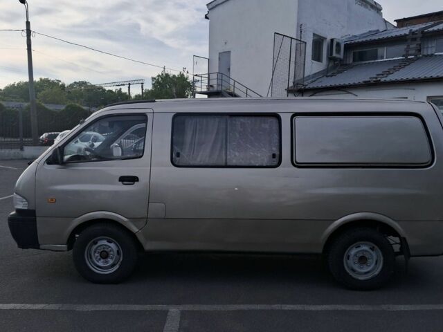 Серый Киа Преджио, объемом двигателя 2.7 л и пробегом 10 тыс. км за 3480 $, фото 2 на Automoto.ua