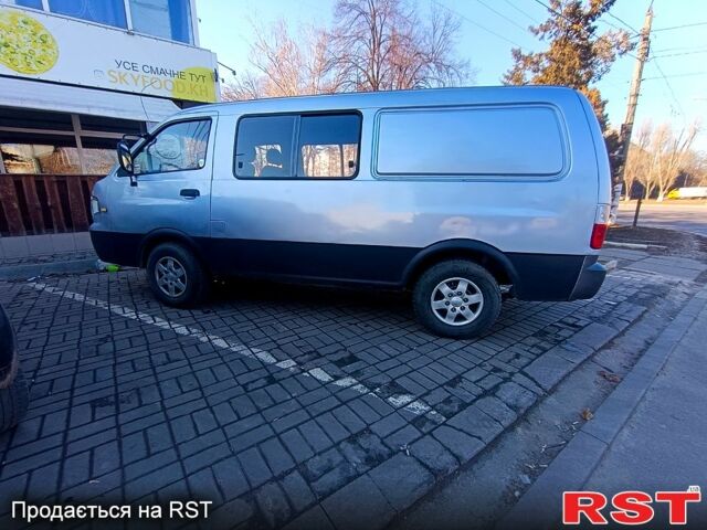 Сірий Кіа Преджіо, об'ємом двигуна 2.7 л та пробігом 211 тис. км за 4800 $, фото 2 на Automoto.ua