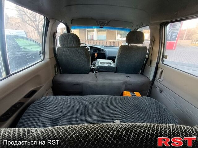 Сірий Кіа Преджіо, об'ємом двигуна 2.7 л та пробігом 211 тис. км за 4800 $, фото 4 на Automoto.ua