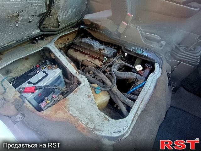 Сірий Кіа Преджіо, об'ємом двигуна 2.7 л та пробігом 211 тис. км за 4800 $, фото 7 на Automoto.ua