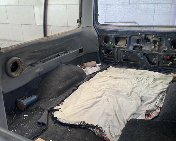 Синій Кіа Преджіо, об'ємом двигуна 2.7 л та пробігом 1 тис. км за 1700 $, фото 6 на Automoto.ua