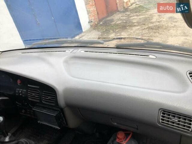 Синий Киа Преджио, объемом двигателя 2.66 л и пробегом 542 тыс. км за 2599 $, фото 11 на Automoto.ua