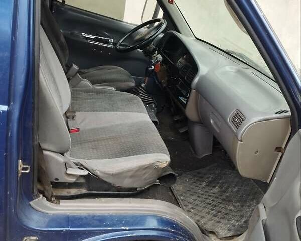 Синий Киа Преджио, объемом двигателя 2.7 л и пробегом 444 тыс. км за 1950 $, фото 7 на Automoto.ua