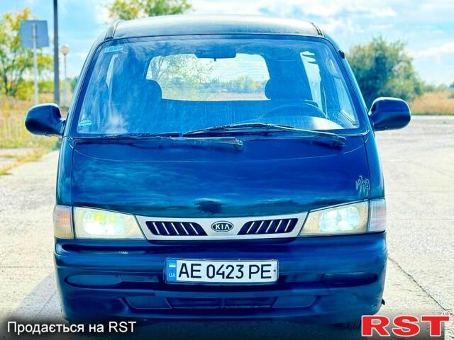 Зелений Кіа Преджіо, об'ємом двигуна 2.7 л та пробігом 320 тис. км за 1350 $, фото 1 на Automoto.ua