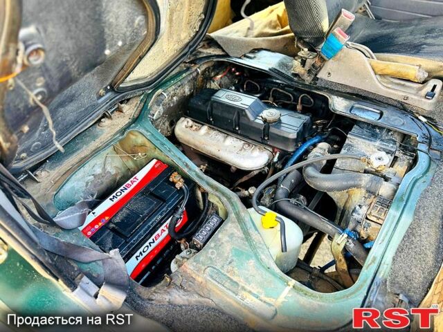 Зелений Кіа Преджіо, об'ємом двигуна 2.7 л та пробігом 320 тис. км за 1350 $, фото 3 на Automoto.ua