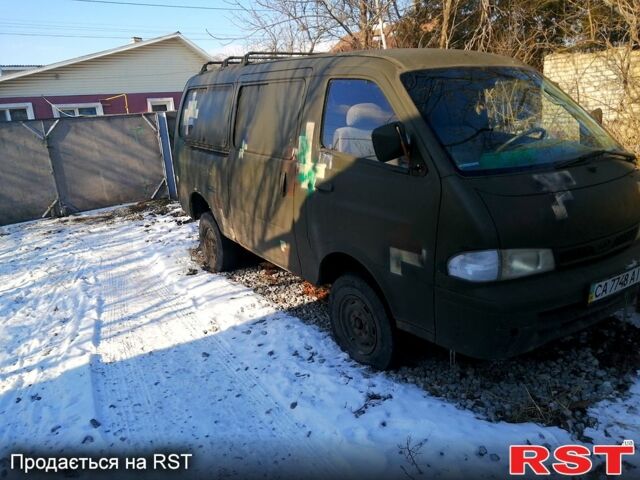 Зеленый Киа Преджио, объемом двигателя 2.7 л и пробегом 270 тыс. км за 1400 $, фото 4 на Automoto.ua