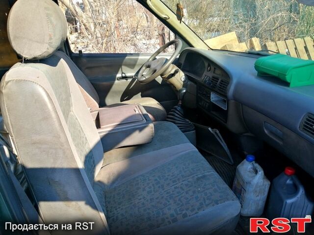 Зеленый Киа Преджио, объемом двигателя 2.7 л и пробегом 270 тыс. км за 1400 $, фото 1 на Automoto.ua
