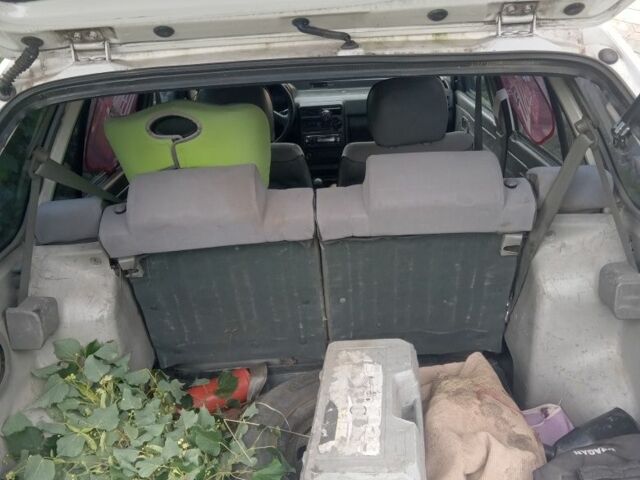 Киа Прайд 2000 в Попольне на Automoto.ua Белый Киа Прайд, объемом двигателя 1.3 л и пробегом 300 тыс. км за 1100 $, фото 10 на Automoto.ua