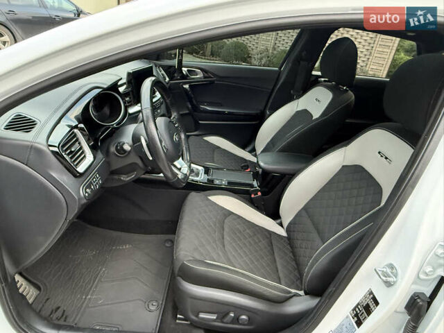 Белый Киа Про Сид, объемом двигателя 1.6 л и пробегом 203 тыс. км за 16700 $, фото 10 на Automoto.ua