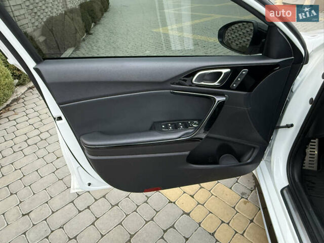 Белый Киа Про Сид, объемом двигателя 1.6 л и пробегом 203 тыс. км за 16700 $, фото 15 на Automoto.ua