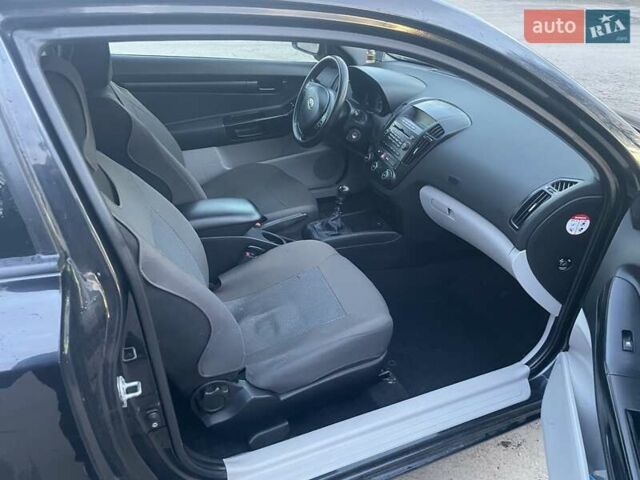 Чорний Кіа Про Сід, об'ємом двигуна 1.4 л та пробігом 177 тис. км за 5600 $, фото 16 на Automoto.ua
