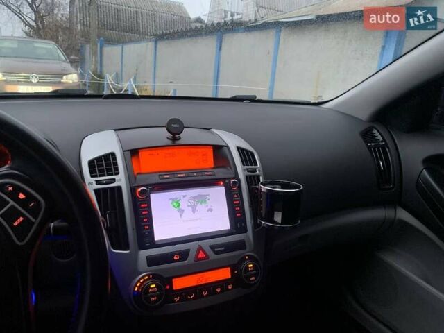 Чорний Кіа Про Сід, об'ємом двигуна 1.4 л та пробігом 230 тис. км за 5350 $, фото 10 на Automoto.ua