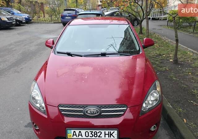 Красный Киа Про Сид, объемом двигателя 2 л и пробегом 221 тыс. км за 7400 $, фото 10 на Automoto.ua