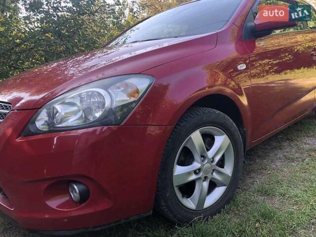 Красный Киа Про Сид, объемом двигателя 0 л и пробегом 133 тыс. км за 6500 $, фото 6 на Automoto.ua