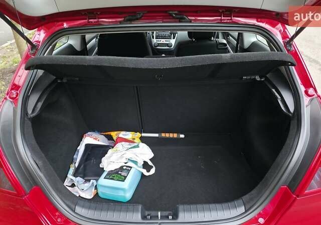 Красный Киа Про Сид, объемом двигателя 2 л и пробегом 221 тыс. км за 7400 $, фото 15 на Automoto.ua