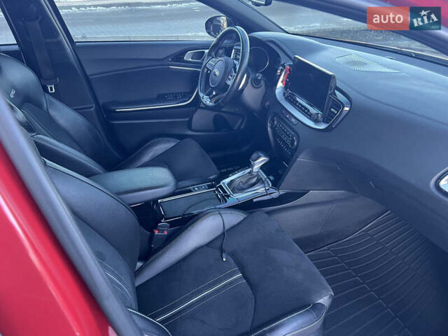 Красный Киа Про Сид, объемом двигателя 1.35 л и пробегом 125 тыс. км за 17999 $, фото 25 на Automoto.ua