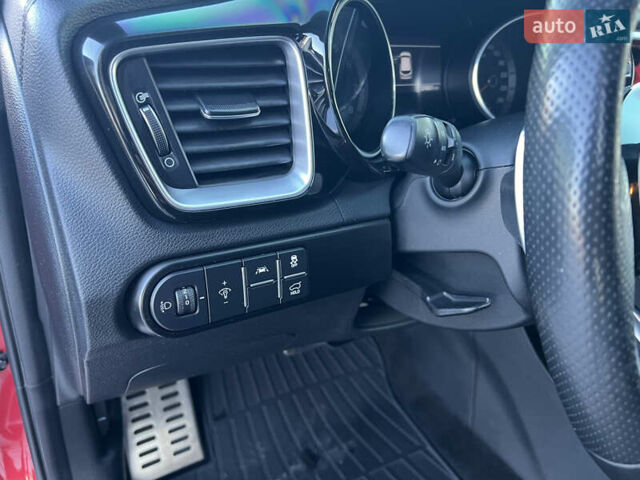 Красный Киа Про Сид, объемом двигателя 1.35 л и пробегом 125 тыс. км за 17999 $, фото 36 на Automoto.ua