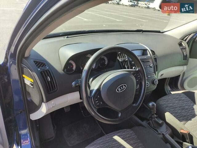Кіа Про Сід, об'ємом двигуна 1.4 л та пробігом 120 тис. км за 6000 $, фото 13 на Automoto.ua
