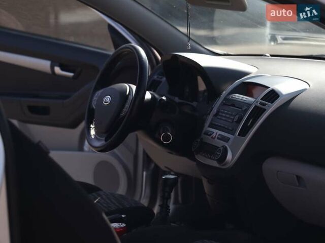 Сірий Кіа Про Сід, об'ємом двигуна 1.4 л та пробігом 190 тис. км за 5000 $, фото 25 на Automoto.ua