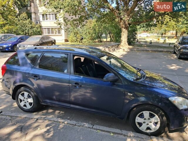 Синій Кіа Про Сід, об'ємом двигуна 1.59 л та пробігом 260 тис. км за 5500 $, фото 1 на Automoto.ua