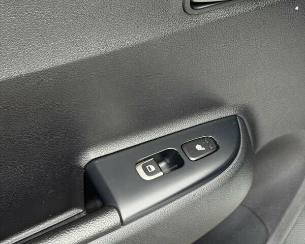 Белый Киа Rio X-Line, объемом двигателя 1.6 л и пробегом 82 тыс. км за 15999 $, фото 32 на Automoto.ua