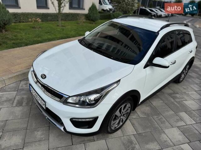 Белый Киа Rio X-Line, объемом двигателя 1.59 л и пробегом 36 тыс. км за 16500 $, фото 5 на Automoto.ua