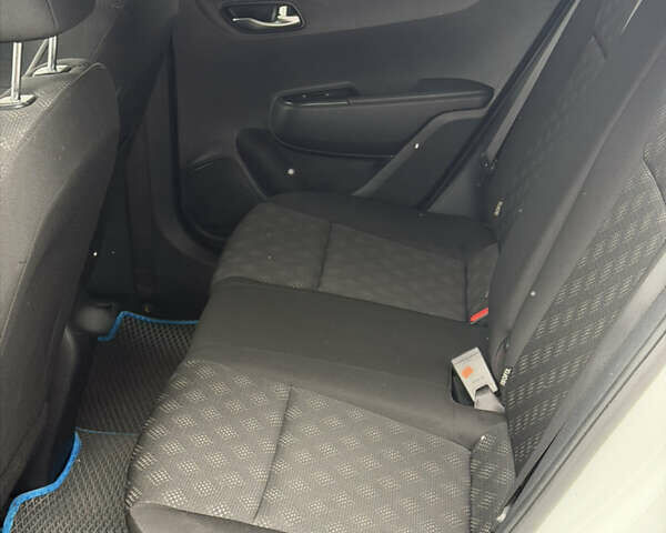 Белый Киа Rio X-Line, объемом двигателя 1.6 л и пробегом 82 тыс. км за 15999 $, фото 30 на Automoto.ua