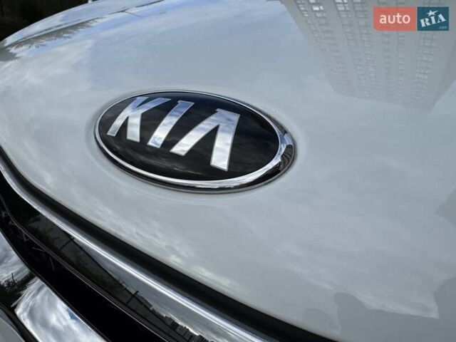 Белый Киа Rio X-Line, объемом двигателя 1.59 л и пробегом 36 тыс. км за 16500 $, фото 37 на Automoto.ua