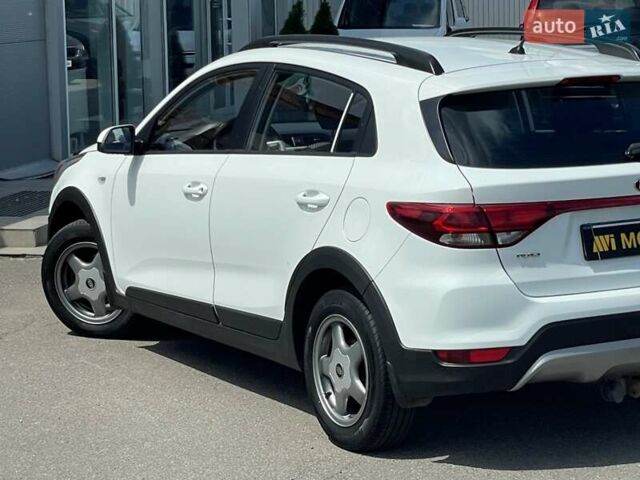 Білий Кіа Rio X-Line, об'ємом двигуна 1.6 л та пробігом 99 тис. км за 12600 $, фото 15 на Automoto.ua