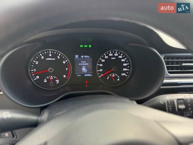 Белый Киа Rio X-Line, объемом двигателя 1.59 л и пробегом 35 тыс. км за 16500 $, фото 29 на Automoto.ua