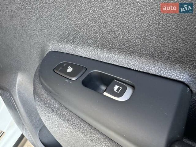 Белый Киа Rio X-Line, объемом двигателя 1.59 л и пробегом 36 тыс. км за 16500 $, фото 24 на Automoto.ua