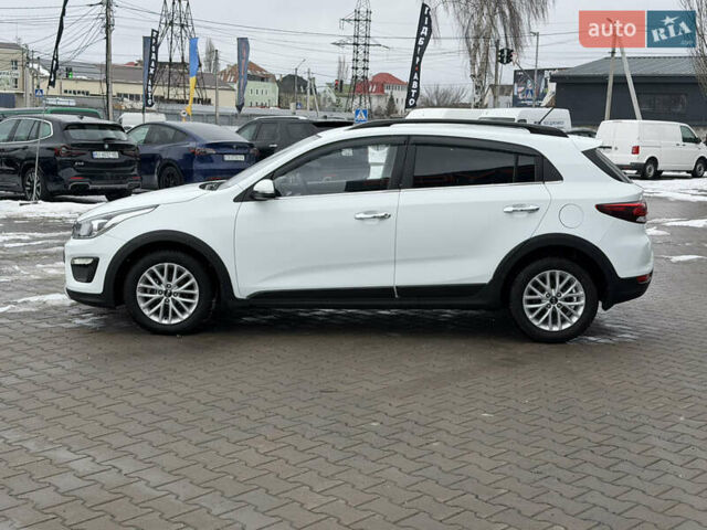 Белый Киа Rio X-Line, объемом двигателя 1.6 л и пробегом 82 тыс. км за 15999 $, фото 4 на Automoto.ua