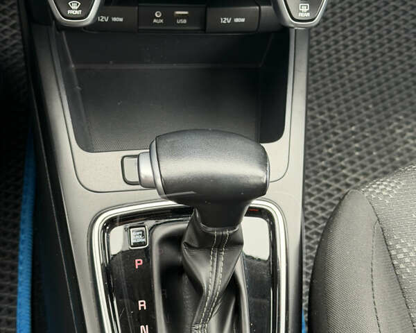 Белый Киа Rio X-Line, объемом двигателя 1.6 л и пробегом 82 тыс. км за 15999 $, фото 17 на Automoto.ua